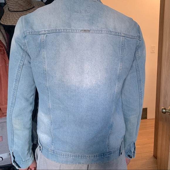 Men’s Jean/ Denim Jacket - Picture 5 of 6